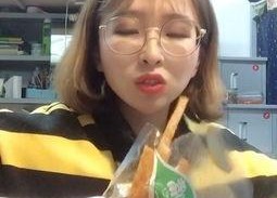 吃瓜娱乐小仙女是谁啊视频,她是如何成为网络红人的？