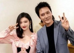 娱乐八卦吃瓜二叔小说